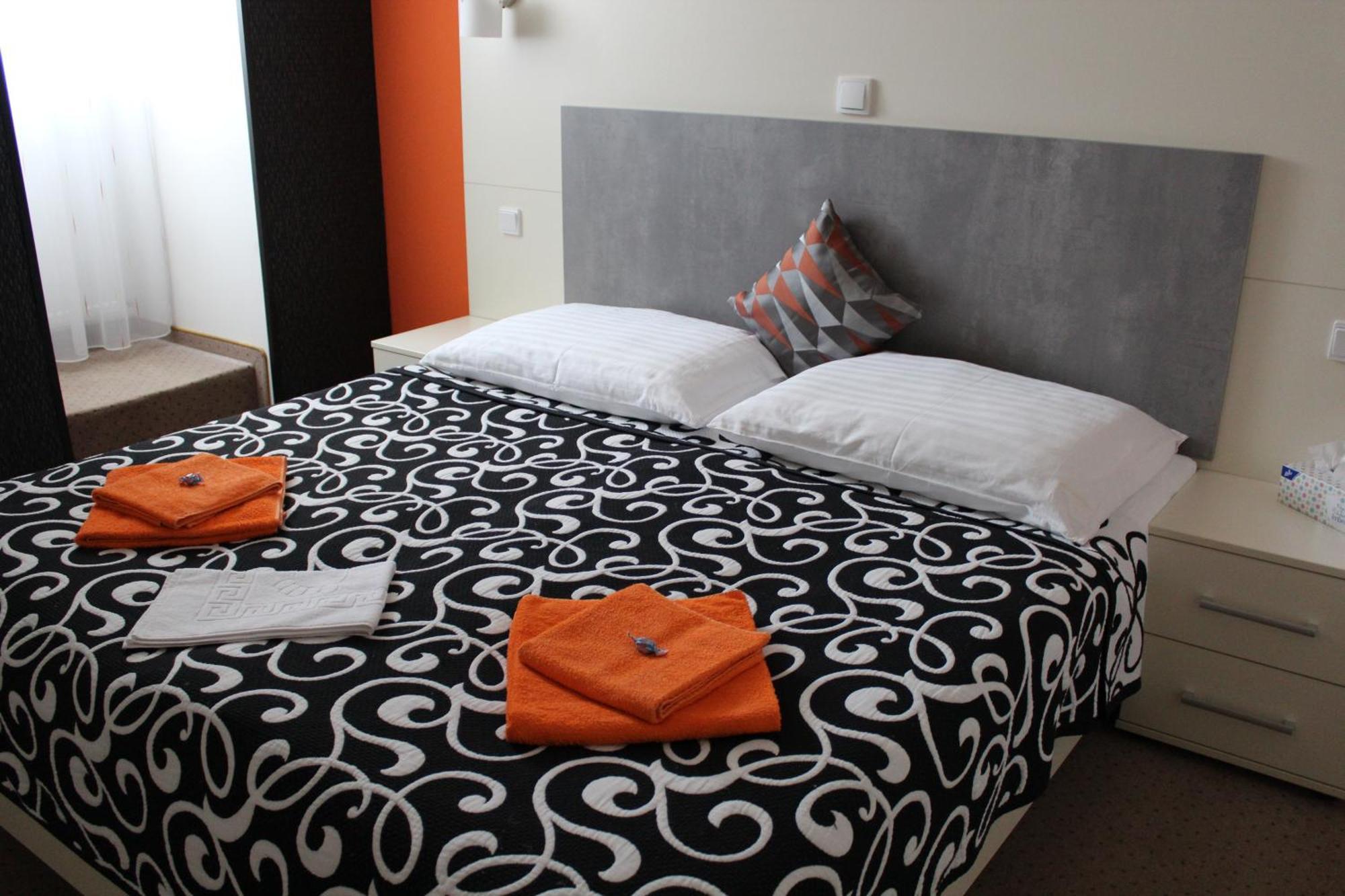 Apartments Verona Karlowe Wary Zewnętrze zdjęcie