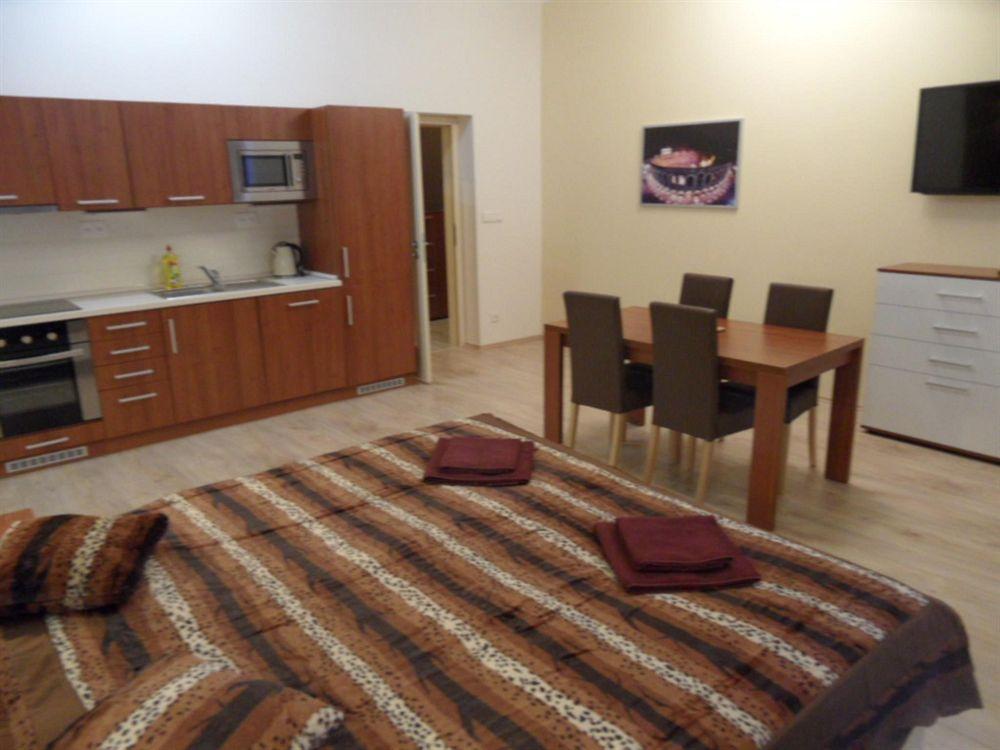 Apartments Verona Karlowe Wary Zewnętrze zdjęcie